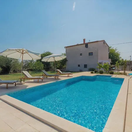 Holiday home Lancin - Rca452 By Interhome