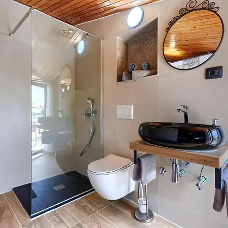 Lancin - Rca452 By Interhome *