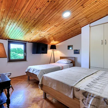 Lancin - Rca452 By Interhome *